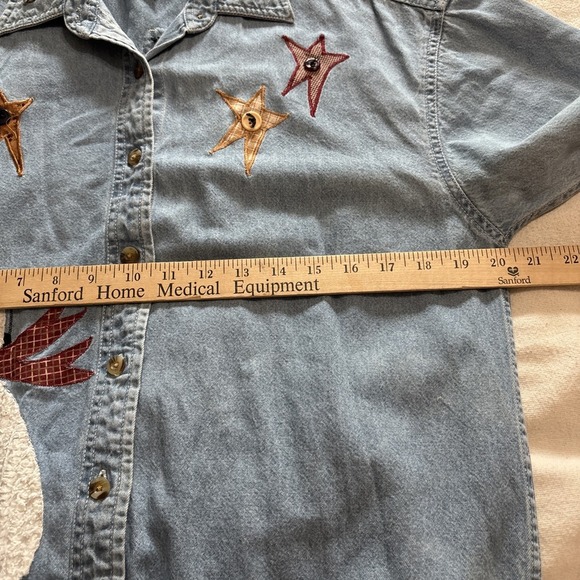 Vintage Button Down Denim Shirt Snowman Embroidered Patchwork Americana SzS - Picture 10 of 12